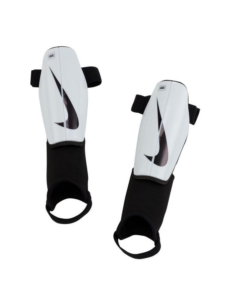 Fotbalové chrániče Nike Charge (bílá)